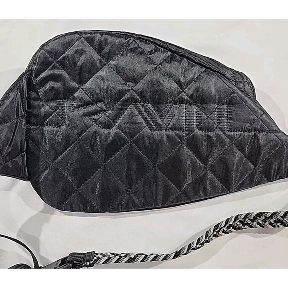 KAVU Rope Puff Sling Crossbody Backpack Travel Black Quilted Purse - Picture 4 of 12